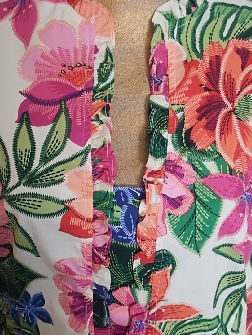 Sleeveless Cream Maxi Dress with Vibrant Tropical Floral Print Pockets - Picture 2 of 15